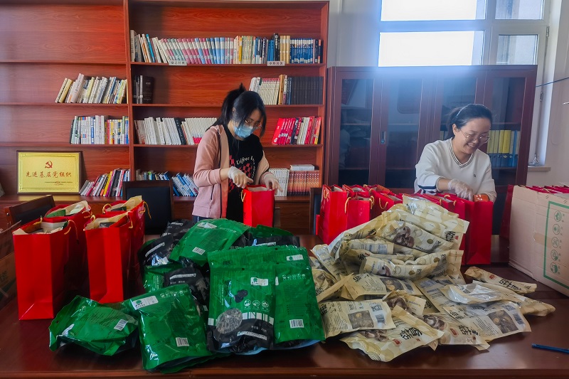 情暖中秋 欢度国庆——永利娱场城app为职工发放“双节”暖心福利