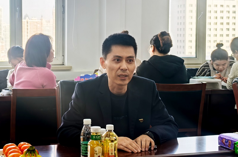 李正伟讲话.jpg